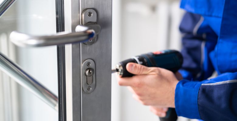 errurier Serrutech intervenant pour un dépannage à Bruxelles.
